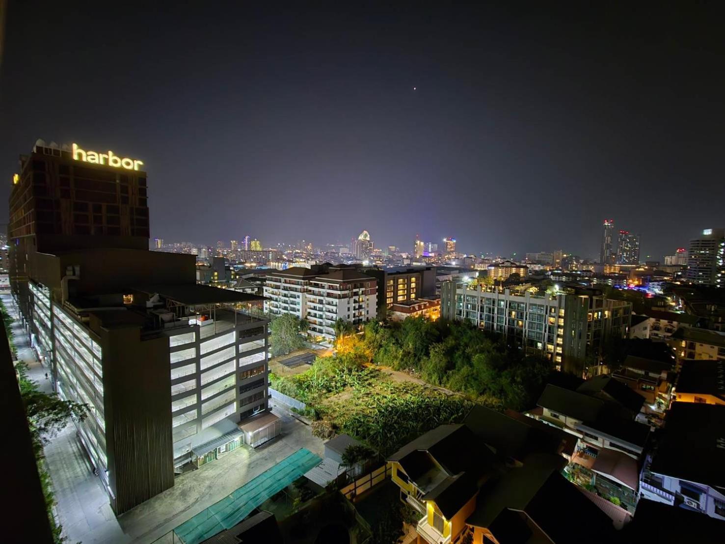 First Pacific Cirrus Hotel Pattaja Kültér fotó