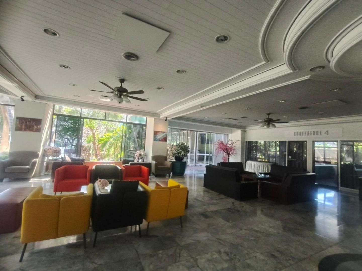First Pacific Cirrus Hotel Pattaja Kültér fotó